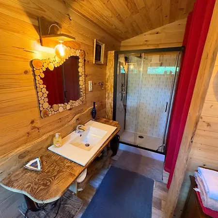 Cricri Domaine De La Mamounette Dağ evi Champclause